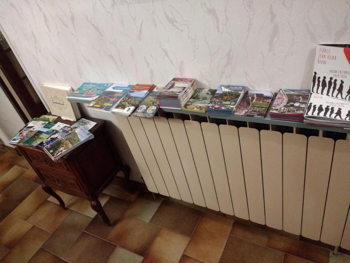Les Ecureuils Panzió Revin Kültér fotó