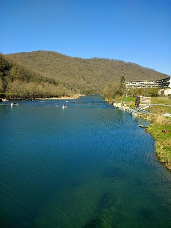Les Ecureuils Panzió Revin Kültér fotó